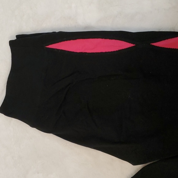 LIKE NEW Cotton Workout Leggings with Pink Detail - Picture 2 of 4
